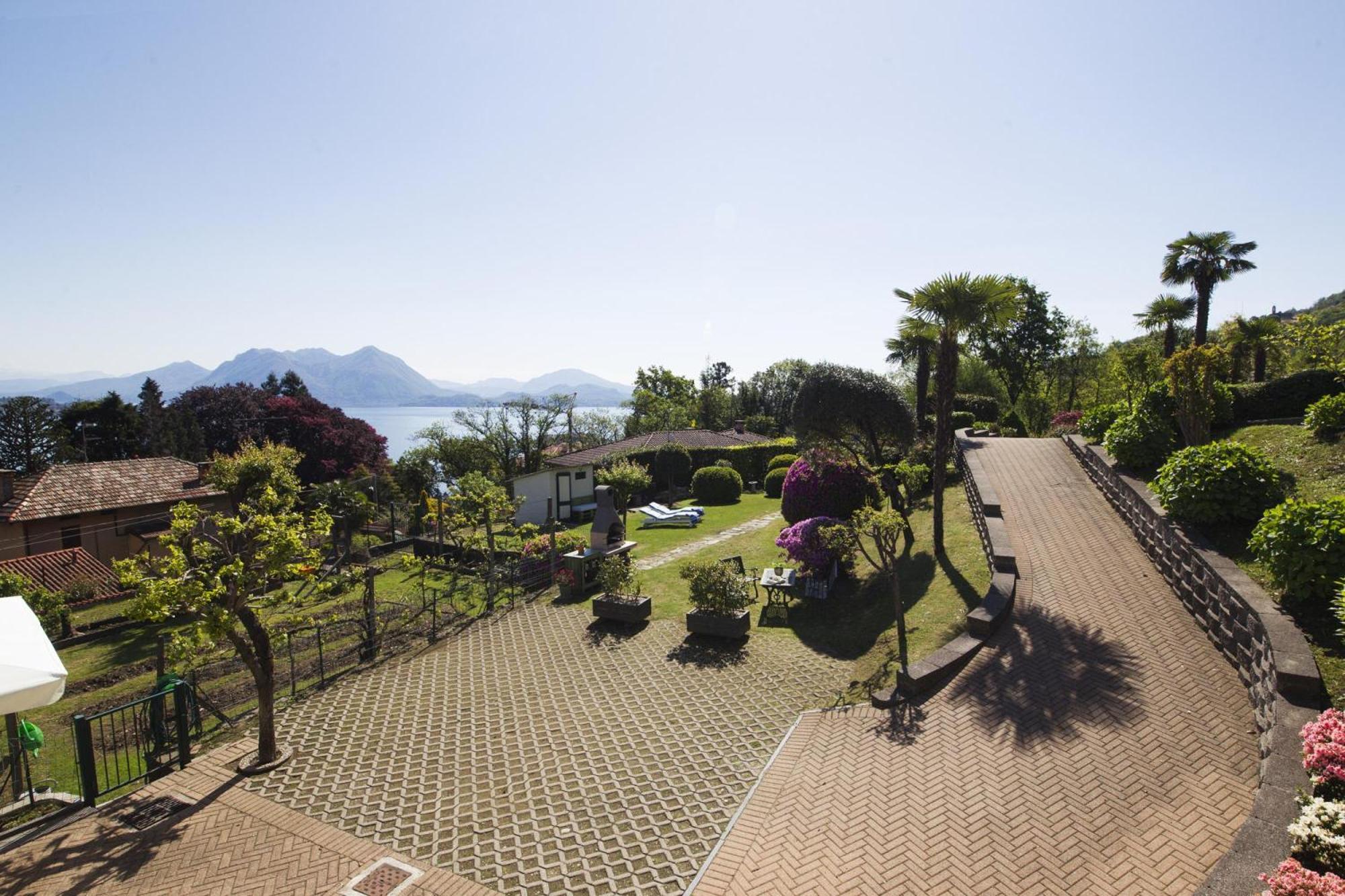 The Cottage On The Lake - Happy Rentals Baveno Exteriér fotografie