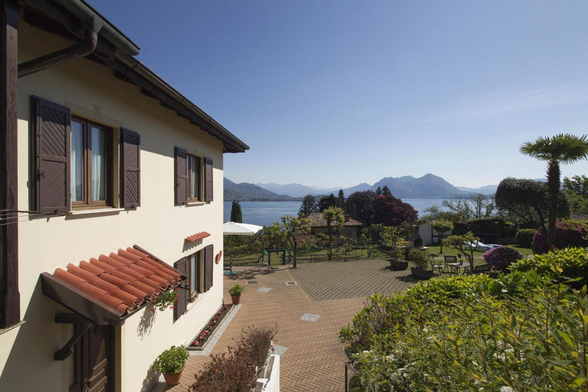 The Cottage On The Lake - Happy Rentals Baveno Exteriér fotografie