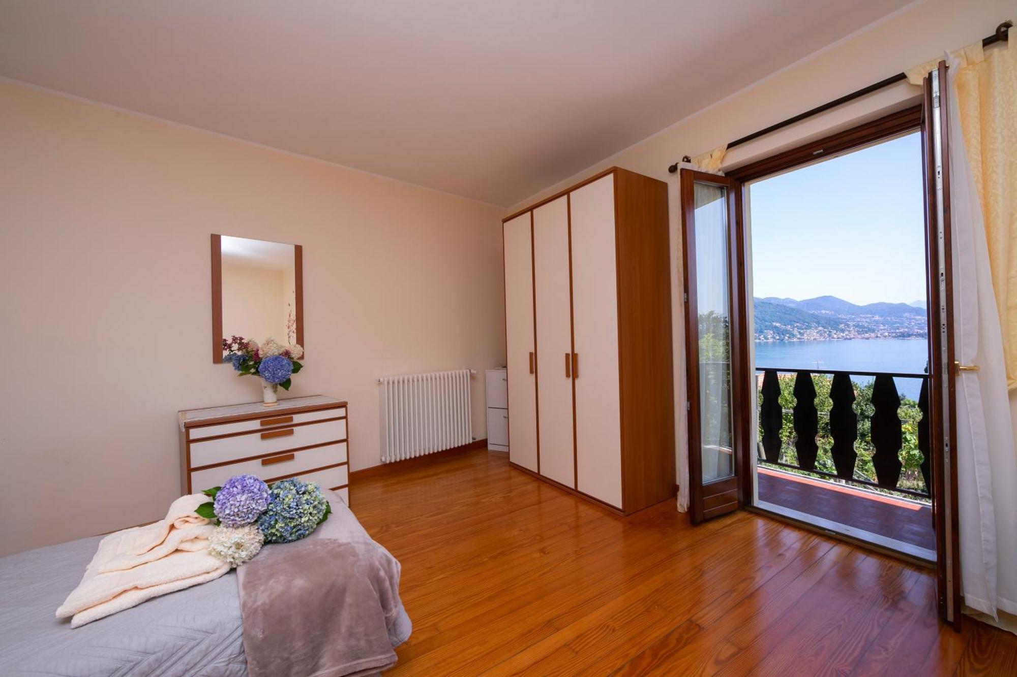 The Cottage On The Lake - Happy Rentals Baveno Exteriér fotografie
