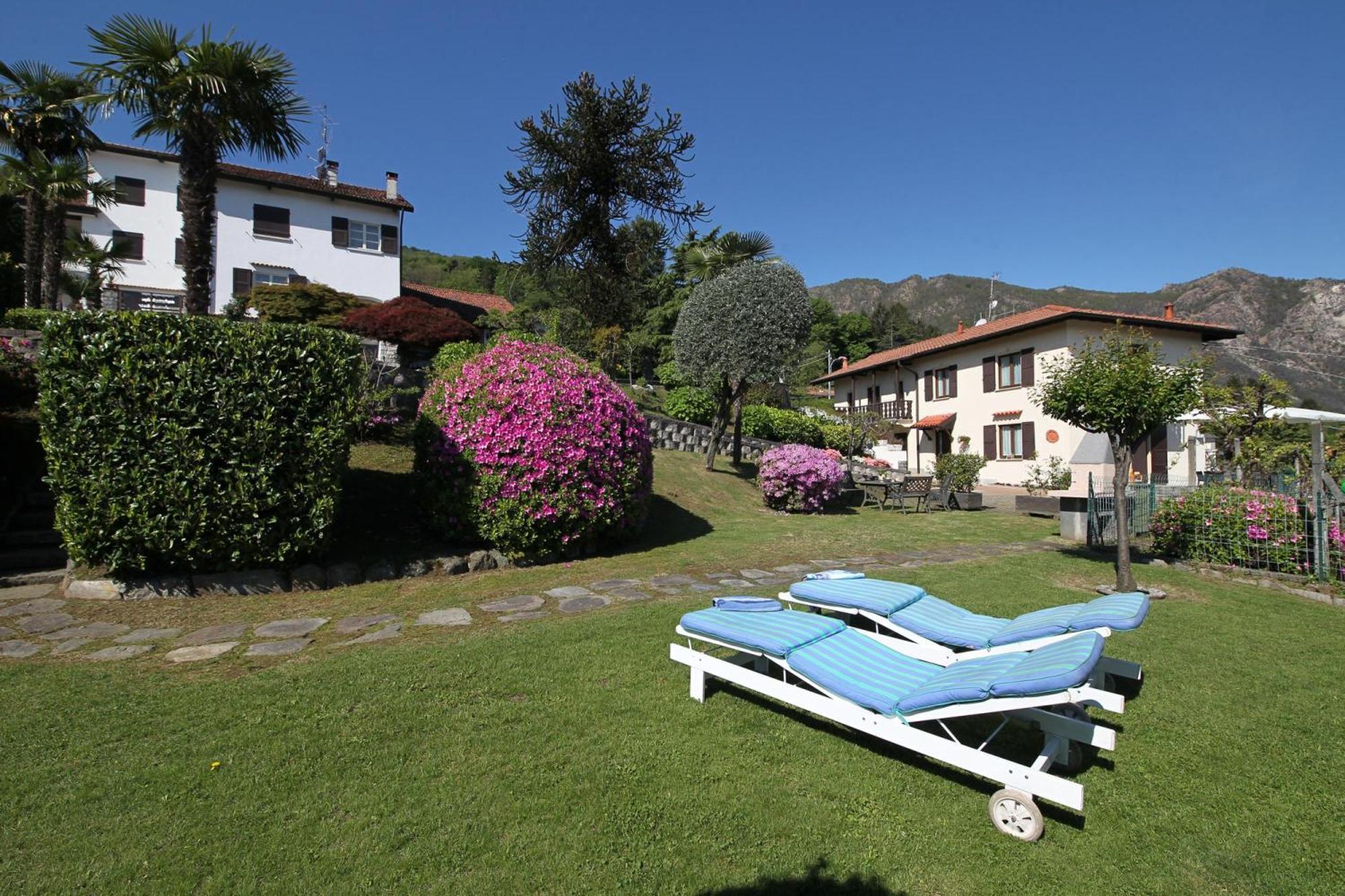 The Cottage On The Lake - Happy Rentals Baveno Exteriér fotografie