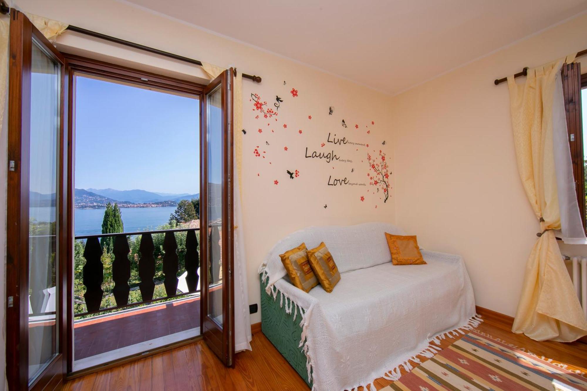 The Cottage On The Lake - Happy Rentals Baveno Exteriér fotografie